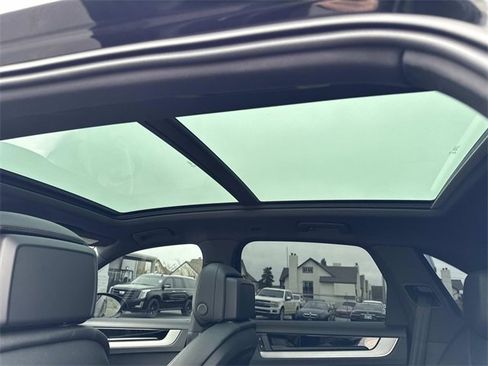 Used 2025 Porsche Cayenne S image 19