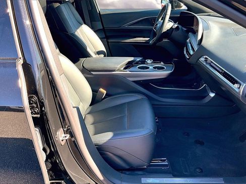 Certified 2024 Cadillac Lyriq Sport image 29