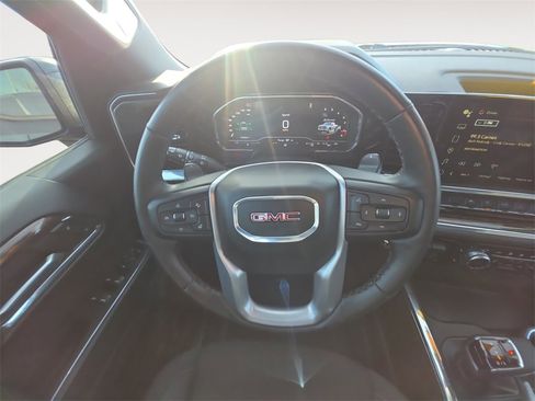 Used 2024 GMC Sierra 1500 Elevation image 12