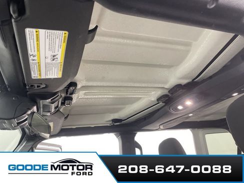 Used 2024 Jeep Wrangler Unlimited Rubicon 4xe AWD/4WD image 18