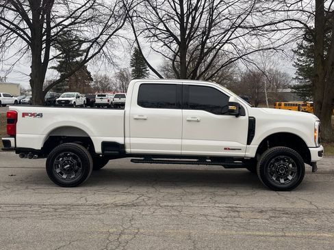 Used 2023 Ford F250 Lariat w/ Sport Appearance Package image 7