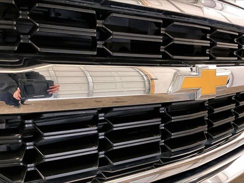 Used 2019 Chevrolet Silverado 1500 LT w/ All Star Edition image 29