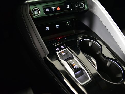 New 2025 Audi Q5 Prestige image 25