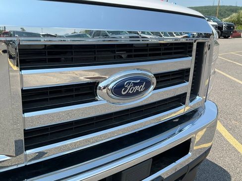 New 2025 Ford E-350 and Econoline 350 Super Duty w/ Driver's Safety Package RWD image 19