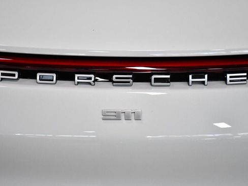 Used 2021 Porsche 911 Carrera S RWD image 12