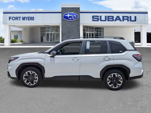 Used 2025 Subaru Forester Premium AWD/4WD image 7