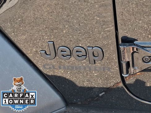 Used 2022 Jeep Gladiator Sport AWD/4WD image 29