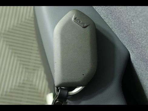Used 2025 Kia K4 EX image 21