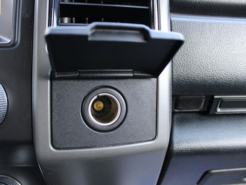 Used 2020 Ford Expedition XLT image 26