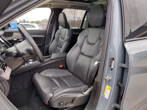 Used 2023 Volvo XC90 T8 Ultimate AWD/4WD image 2