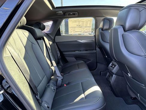 New 2025 Cadillac Optiq Luxury 2 image 11