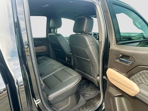 Used 2024 GMC Canyon Denali AWD/4WD image 26