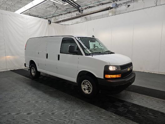 Used 2020 Chevrolet Express 2500 RWD image 3