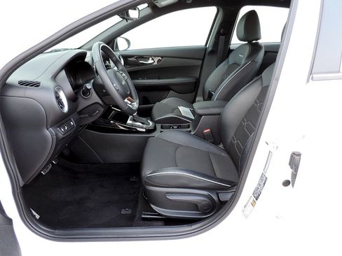 Used 2024 Kia Forte GT-Line FWD image 16