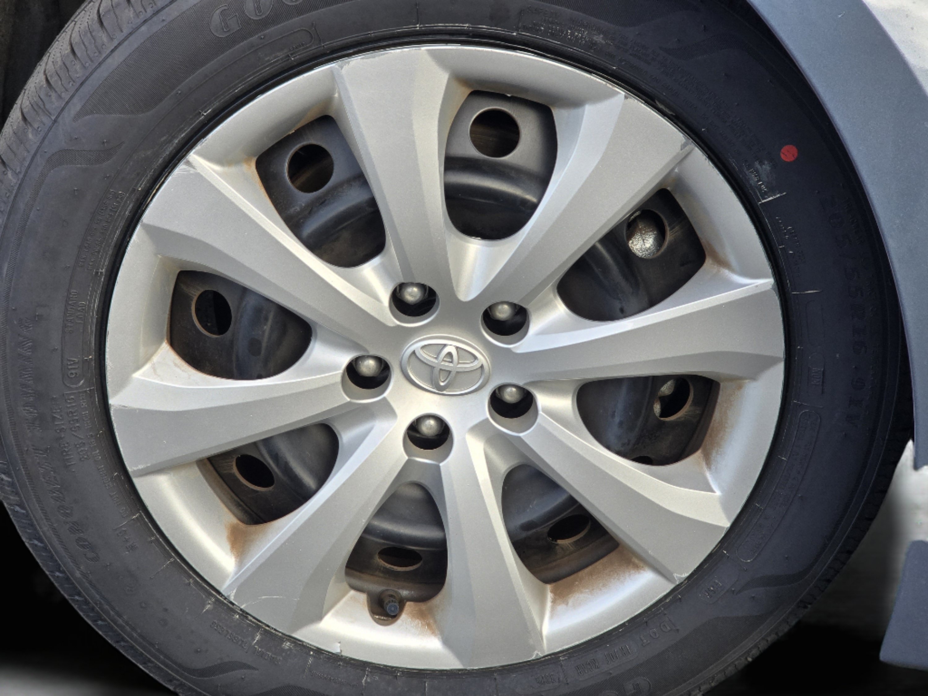 Used 2025 Toyota Corolla LE FWD image 24