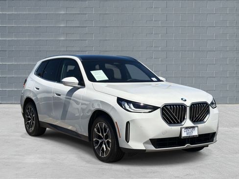 Used 2025 BMW X3 xDrive30i w/ Premium Package AWD/4WD image 1