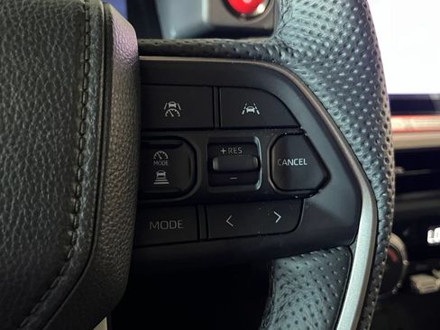 Used 2025 Toyota Tacoma TRD Sport AWD/4WD image 28