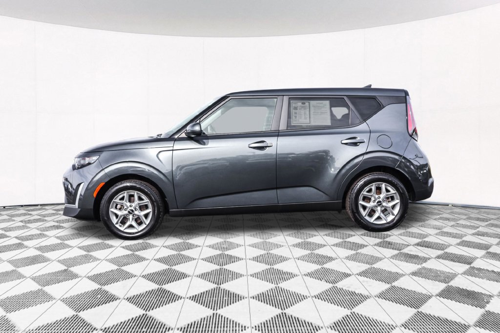 Used 2024 Kia Soul LX w/ Option Group 015 FWD image 14