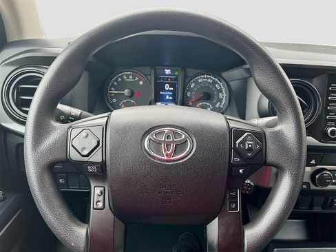 Used 2022 Toyota Tacoma SR image 11
