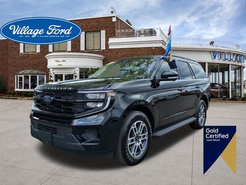 Certified 2025 Ford Expedition Active RWD image 1