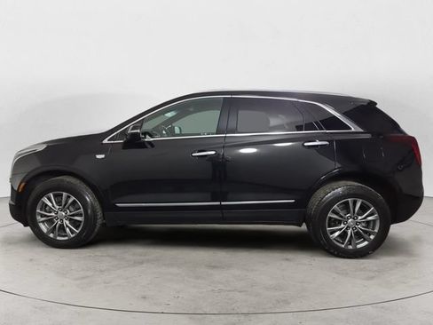 Used 2022 Cadillac XT5 Premium Luxury AWD/4WD image 2