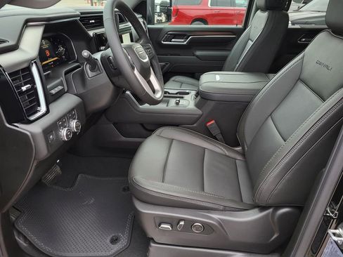 New 2026 GMC Sierra 2500 Denali w/ Denali Reserve Package image 7