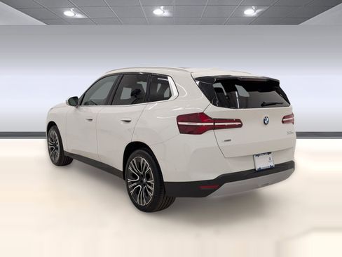 New 2026 BMW X3 xDrive30 w/ Premium Package image 3