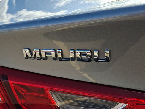 Used 2023 Chevrolet Malibu LT FWD image 30