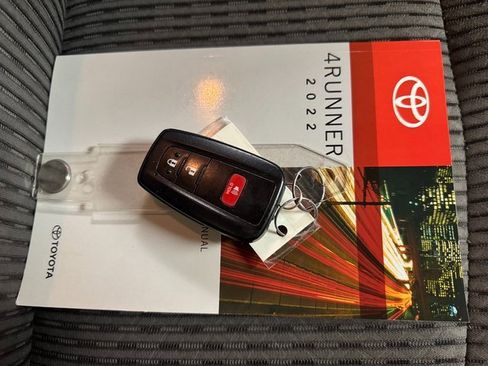 Used 2022 Toyota 4Runner SR5 image 25