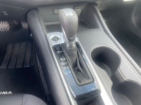 Used 2025 Nissan Altima 2.5 SV image 42