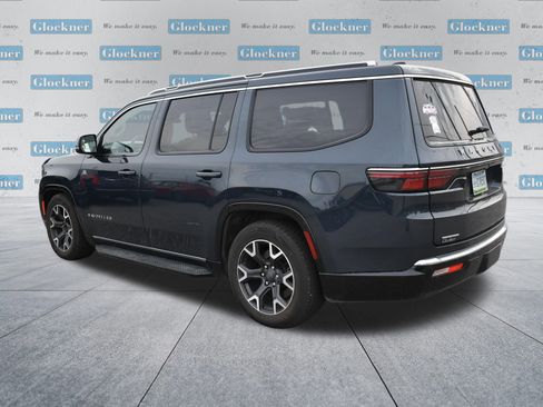 Used 2023 Jeep Wagoneer Series III w/ Rear Seat Video Group 1 image 16