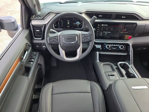 New 2026 GMC Sierra 3500 Denali w/ Denali Reserve Package AWD/4WD image 18