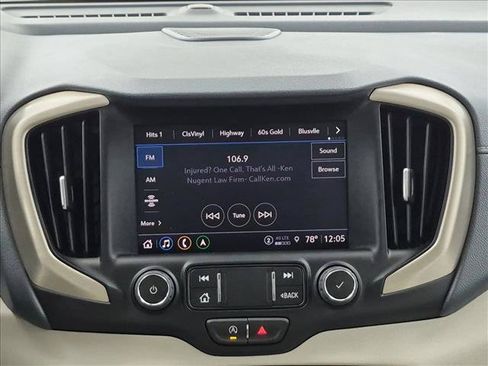Used 2024 GMC Terrain Denali w/ Denali Premium Package AWD/4WD image 18