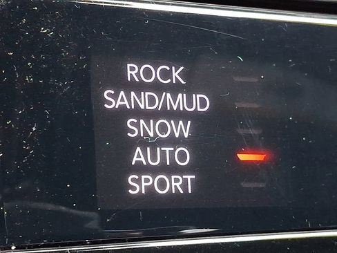 Used 2023 Jeep Grand Cherokee Overland AWD/4WD image 28
