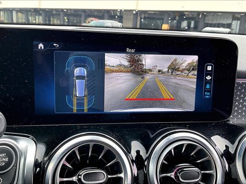 Certified 2025 Mercedes-Benz GLB 250 GLB 250 image 27