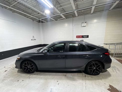 Used 2023 Honda Civic Sport Touring image 3
