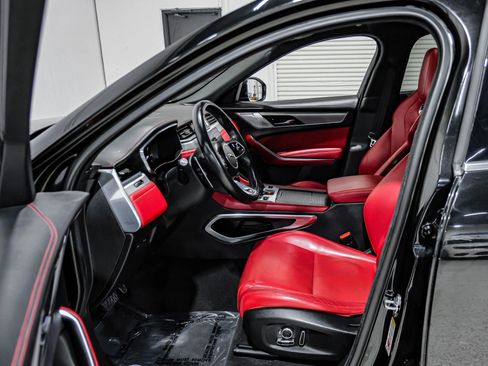 Used 2021 Jaguar F-PACE R-Dynamic S AWD/4WD image 19