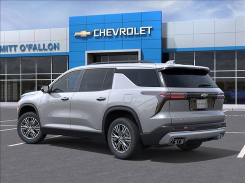 New 2026 Chevrolet Traverse LT w/ Driver Confidence Package FWD image 3