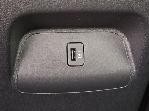 Certified 2022 Nissan Sentra SR w/ Midnight Edition FWD image 10
