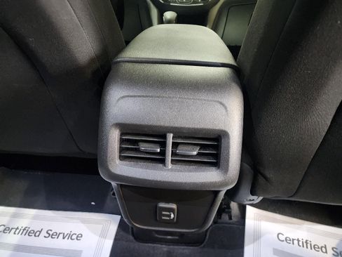 Used 2022 Chevrolet Equinox LT image 15