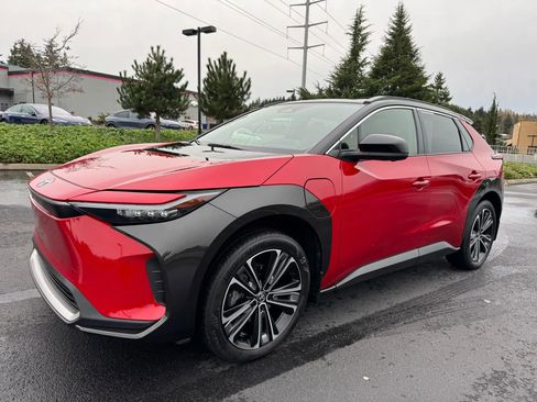 Used 2023 Toyota bZ4X AWD image 5