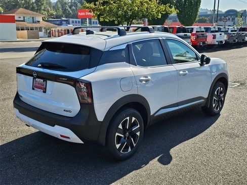 New 2026 Nissan Kicks SV image 3