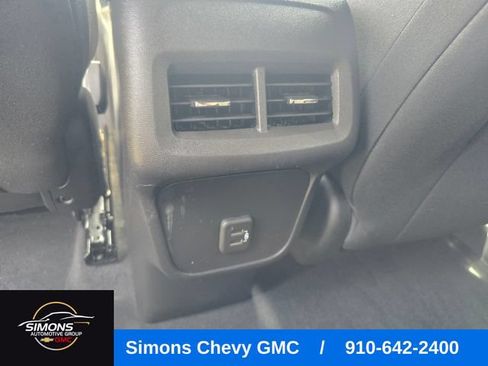 Used 2022 Chevrolet Equinox LT FWD image 31