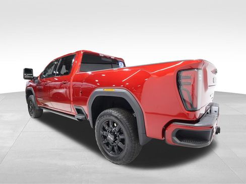 Used 2025 GMC Sierra 2500 AT4 w/ AT4 Premium Plus Package AWD/4WD image 2