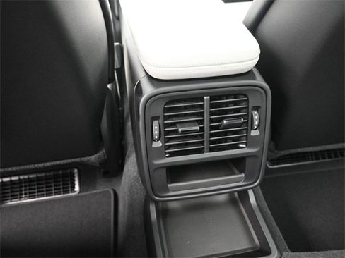 New 2025 Porsche Taycan 4S image 21