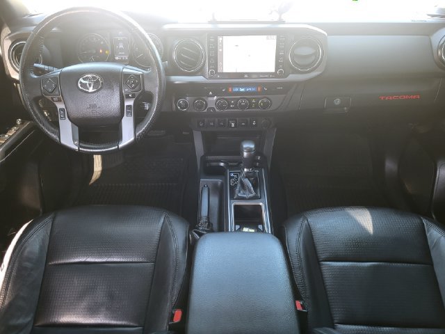 Used 2021 Toyota Tacoma TRD Off-Road w/ TRD Premium Off Road Package AWD/4WD image 21