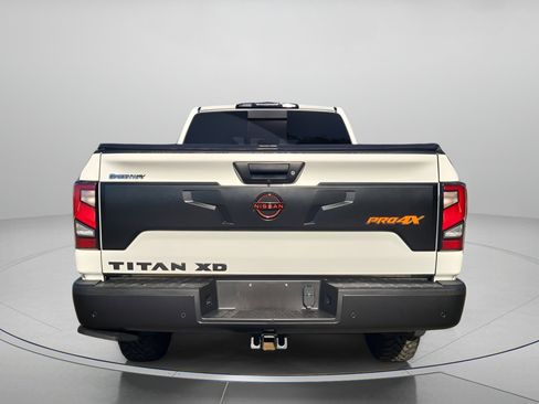 Used 2023 Nissan Titan PRO-4X w/ Pro-4x Convenience Package image 2