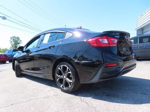 Used 2019 Chevrolet Cruze LT w/ RS Package FWD image 27