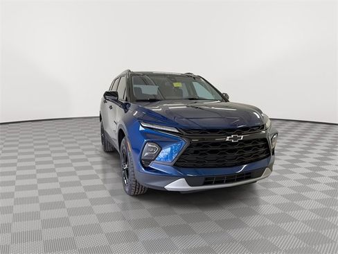 Certified 2023 Chevrolet Blazer LT w/ Convenience Package image 3