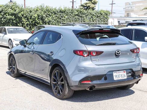 Used 2021 MAZDA MAZDA3 Hatchback w/Premium Plus Pkg image 2